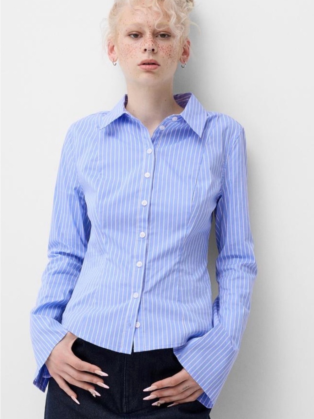 BERSHKA FITTED SHIRT WITH FLARE ARMS